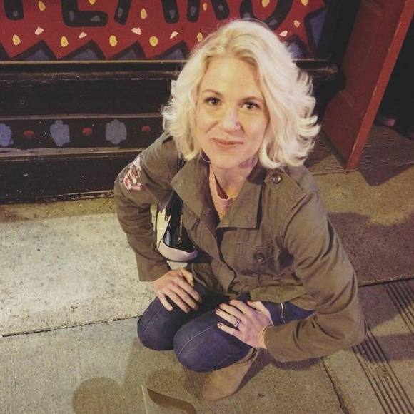 Meet your Posher, Melissa - Picture 1 of 1